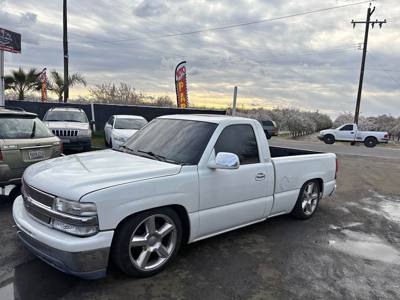 2000 Chevrolet 1500 Regular Cab · Short Bed