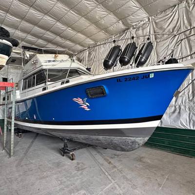 1993 Carver 36 Aft Cabin