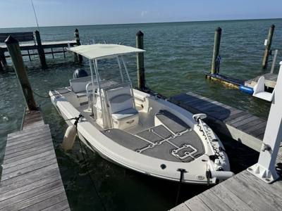 2015 Robalo 226 Cayman