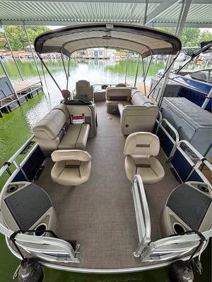 2023 Sun Tracker Fishing Barge 20’