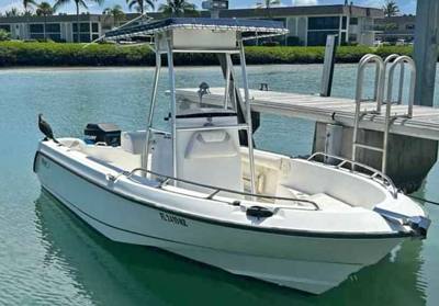 Boston Whaler Outrage 210 2002