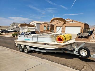 2008 Hurricane 226 ref fun deck