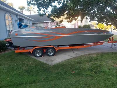 2007 Domn8tor 25 ' Deck Boat