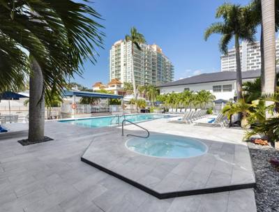 Boat Dock For Rent in Fort Lauderdale, Florida at All-Inclusive Liveaboard Dockage No Fixed Bridge