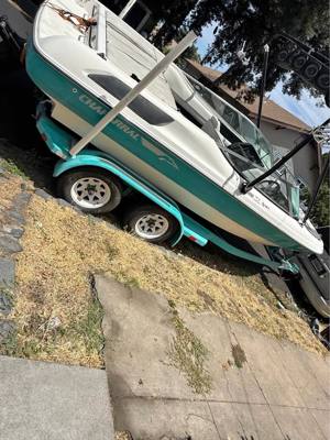 1990 Chaparral Boat