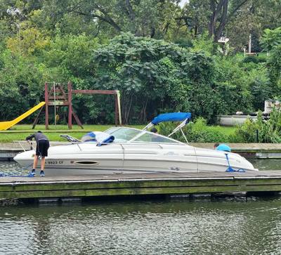 1997 Sea Ray 215 Cruiser Express