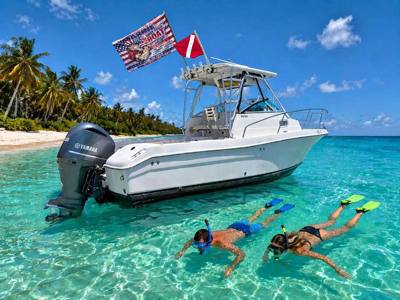 2005 23 Robalo WA walkaround Cuddy cabin boat