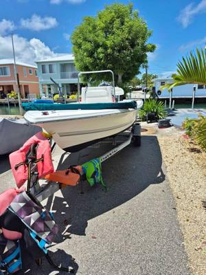 2004 seapro SV1500cc 60 horse Yamaha Center Console Boat
