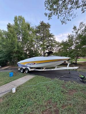 2001 Baja boat