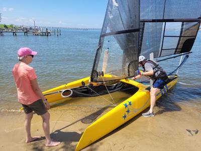 17.7' White Formula Whisper