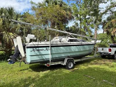 2000 MacGregor 26x sailboat
