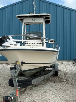 2007 Sea Hunt triton