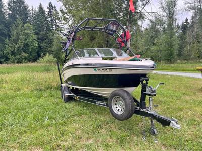 20’ Bluewater Shadow Ski boat