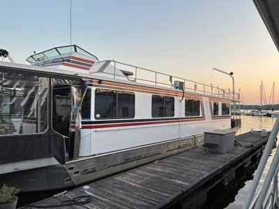 Stardust houseboat 67x14