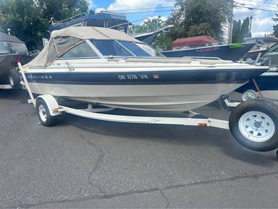 1995 Bayliner Capri 1950