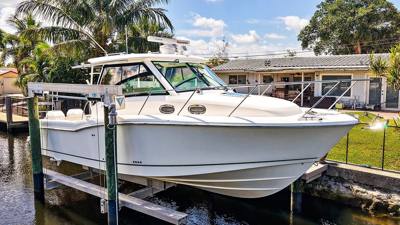 2018 Boston whaler 315 conquest