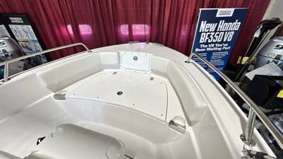 2026 Edgewater 170CC Center Console
