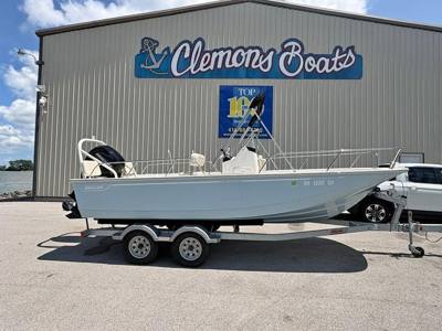 2022 Boston Whaler 190 Montauk (FRESH WATER)