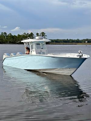 2015 Cape Horn 36 – Triple 300 Yamahas – Only 200 Hours – Fully Loaded –