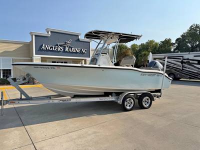2023 Key West 219 FS center console