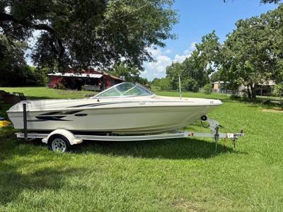 2000 Searay Bowrider 180 inboard/Outboard
