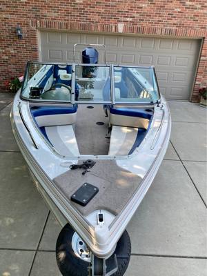 Fish and ski boat
