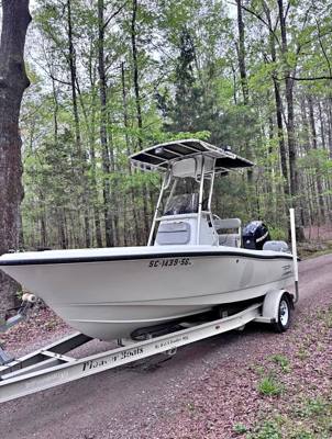2009 Pioneer 18’ Bay