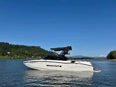 2022 Mastercraft XT22