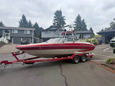 2004 Glastron GX235