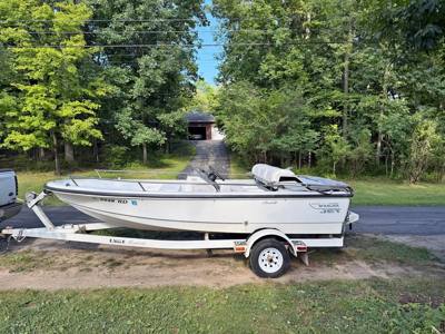 1995 Boston Whaler range 15