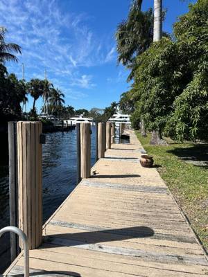 Boat Dock For Rent in Fort Lauderdale, Florida
