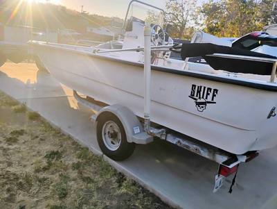 2011 Triumph 1700 skiff