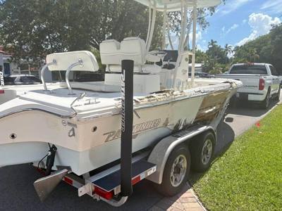 2014 Pathfinder Boat 23 feet