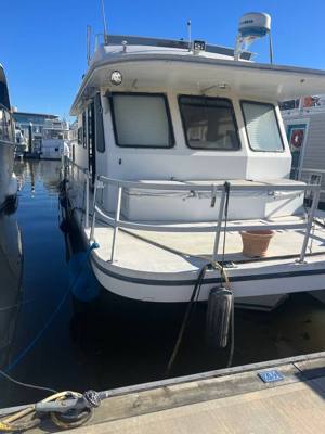 1998 50 foot Gibson Houseboat with Liveaboard Status