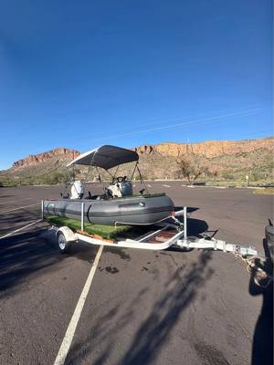 Saturn Triton boat